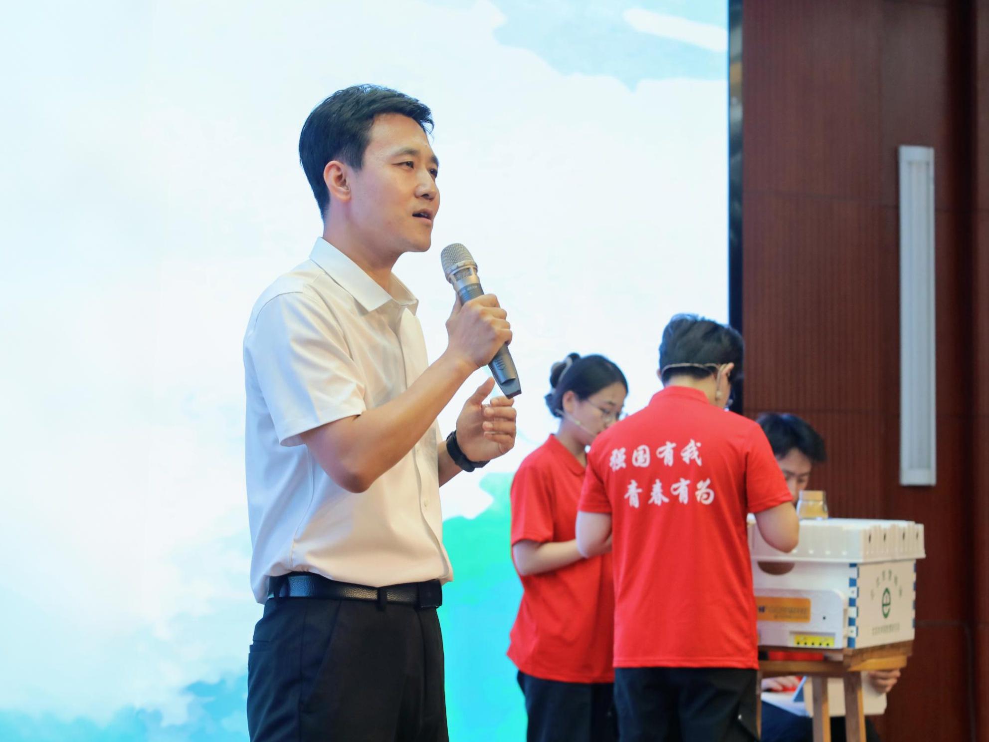 “党建红”引领“数智蓝”，“同心圆”赋能“三农绿”