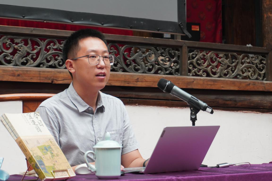 我校教师担任海淀全民阅读系列活动首场读书会主讲嘉宾